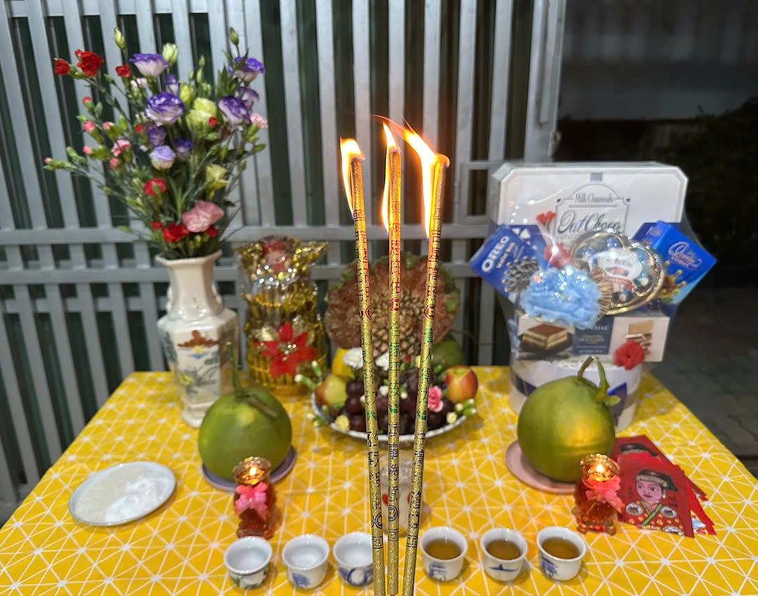 Nghi thức rực rỡ, lòng người nhạt phai: Câu hỏi về chữ Tâm