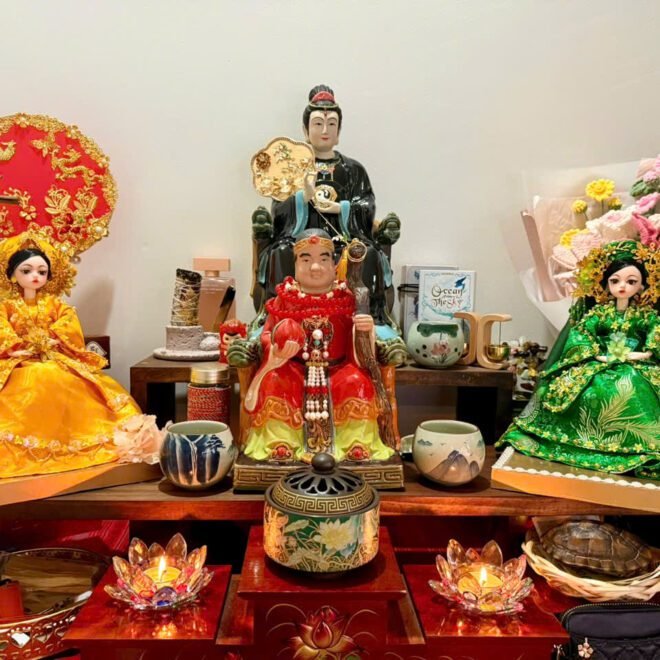 🌸 Đạo Mẫu – Người Mẹ Thiêng Liêng 🌸